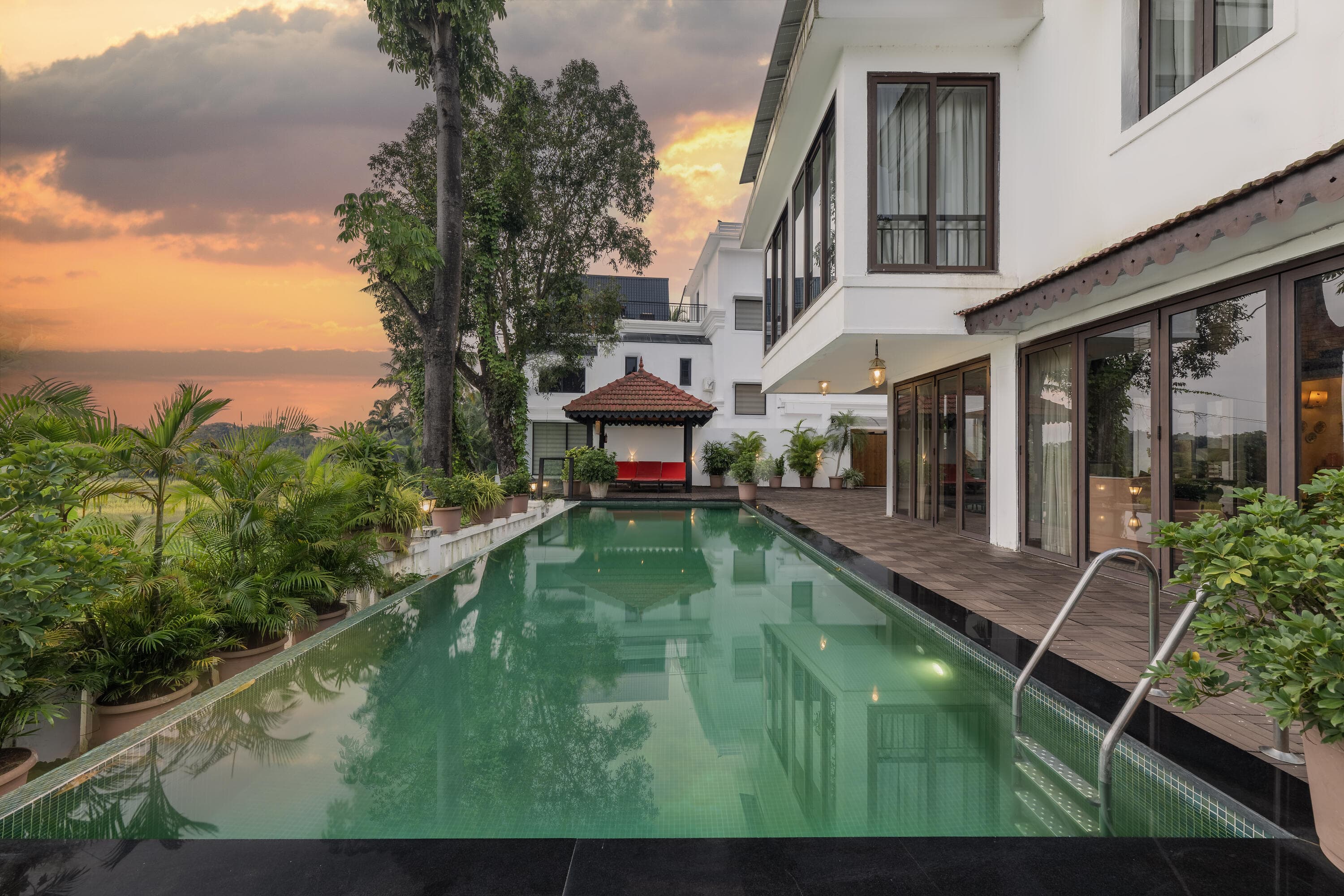 Classic 05BHK Villa with Private Pool - Image 1