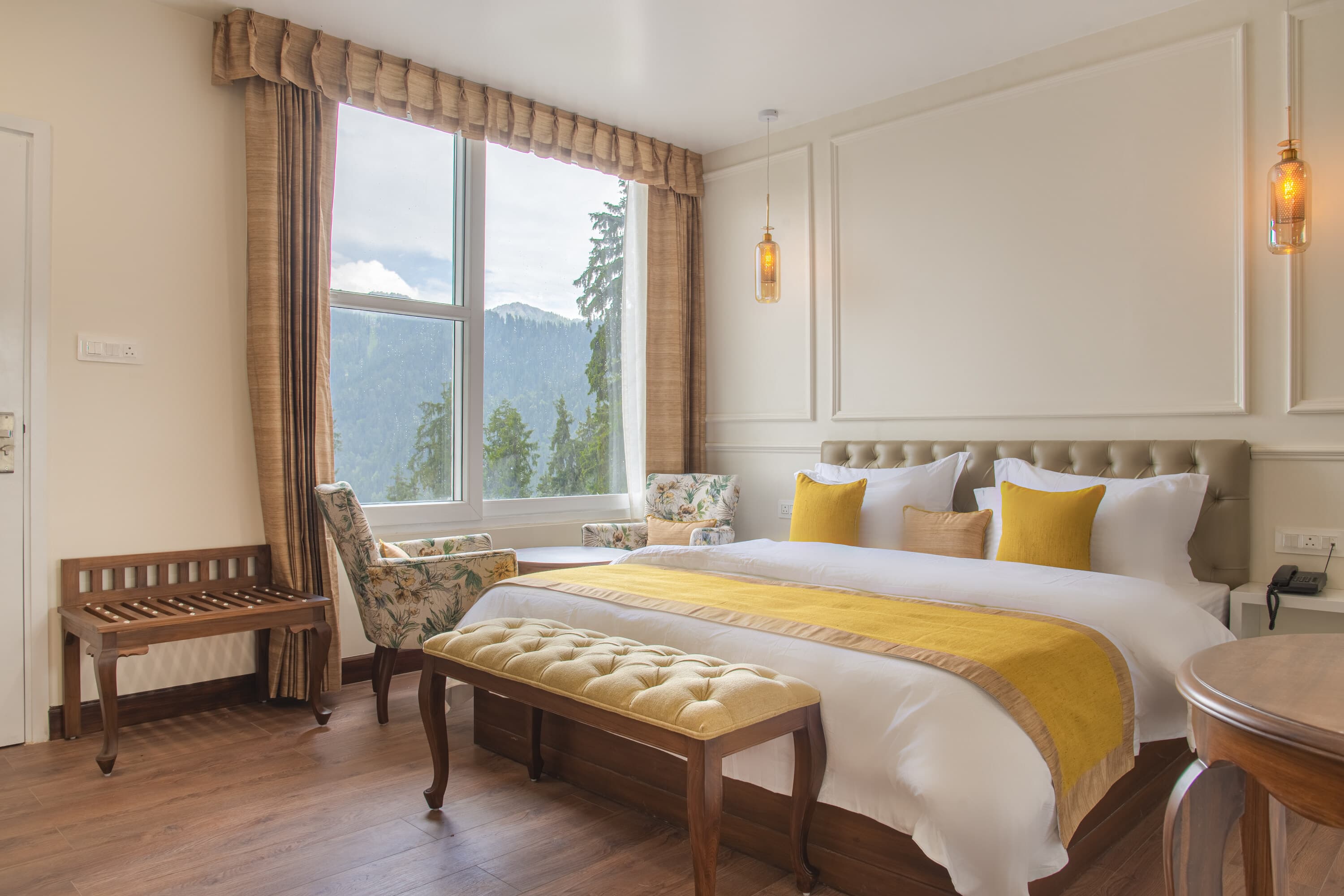 Deluxe Room - Image 1