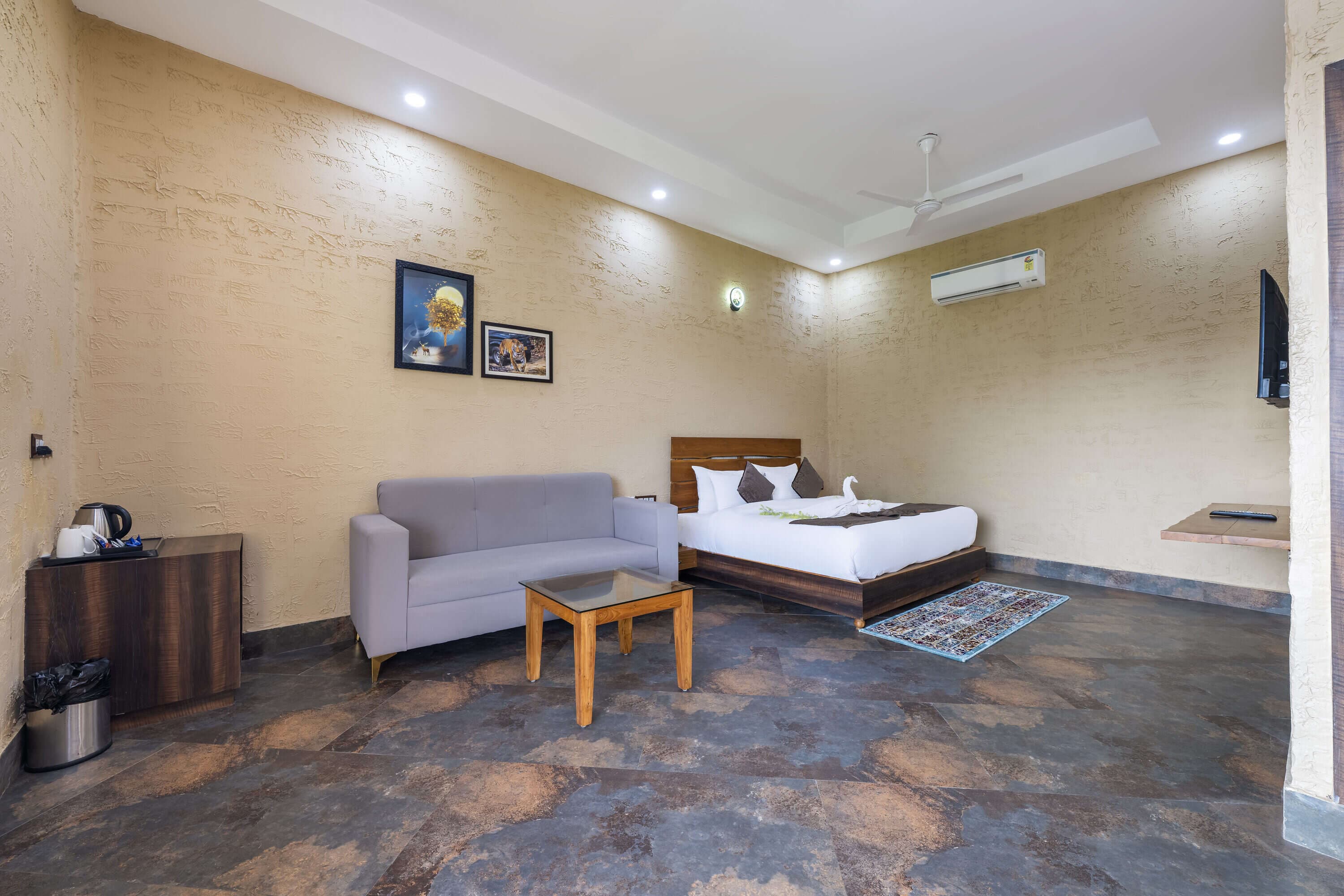Executive Room (Partial View) - Image 1