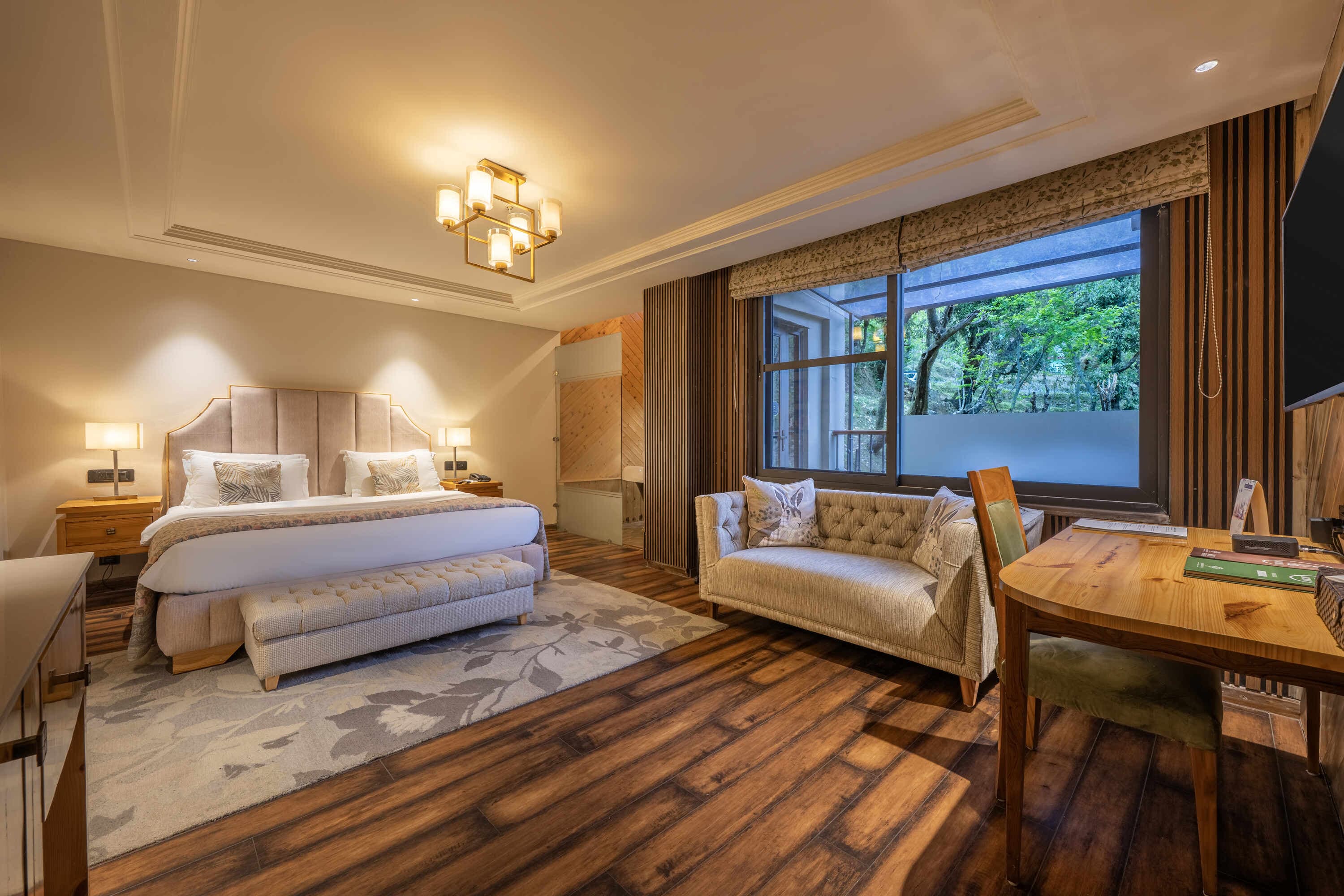 MTV Hot Tub Room with Balcony (Forest View) - Image 1