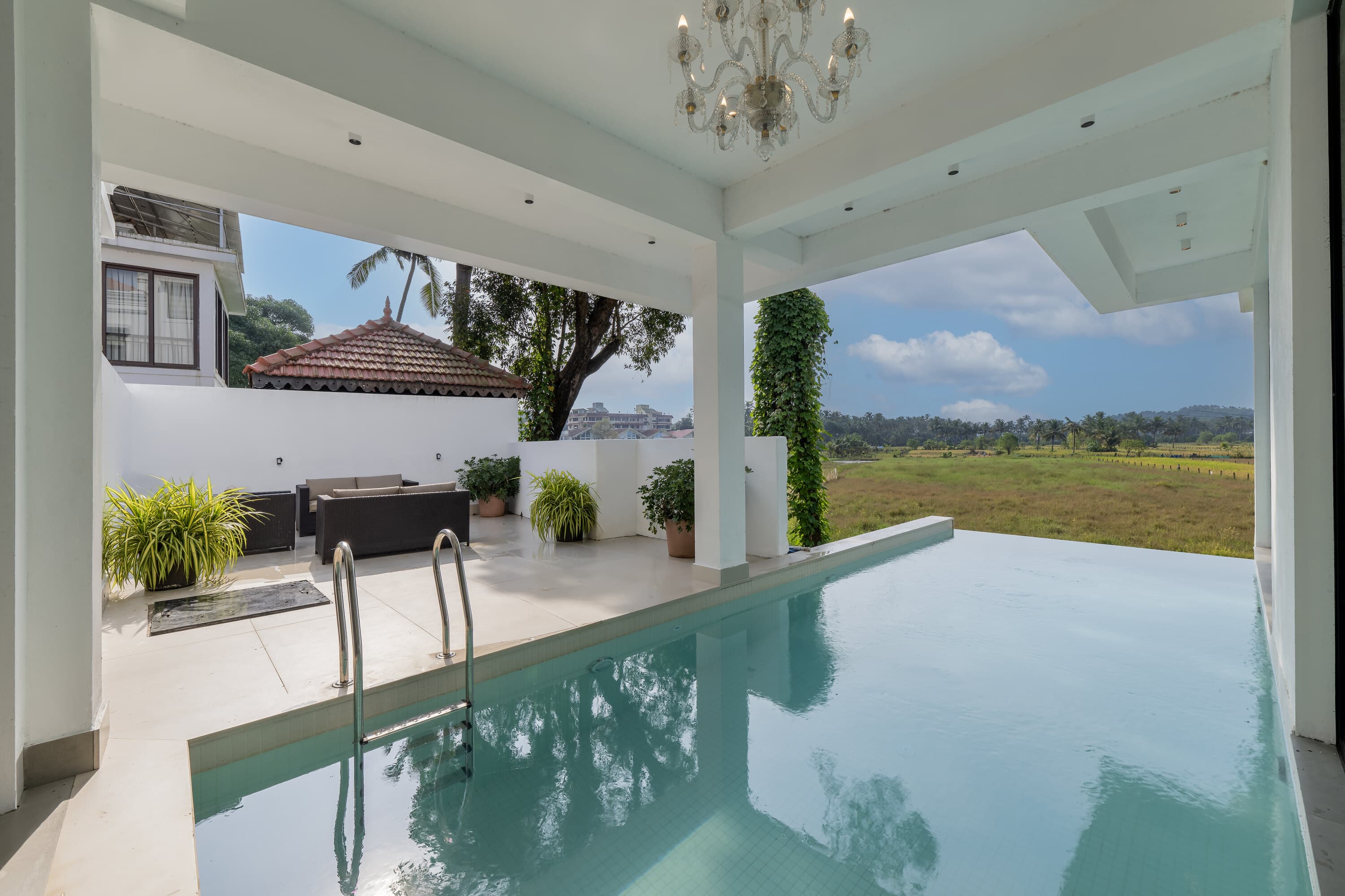 Modern 06BHK Villa with Private Pool - Image 1