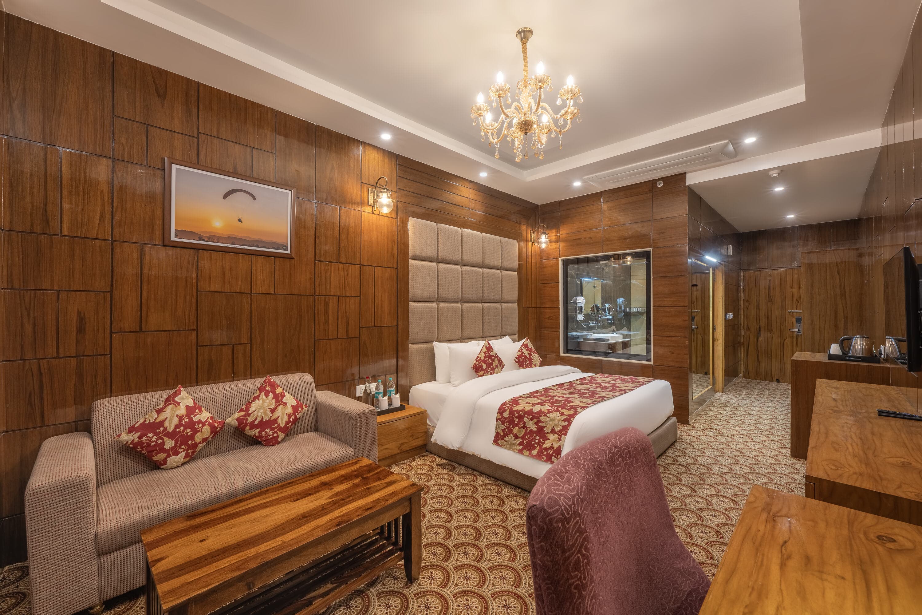 Premier Bathtub Room with Balcony (Mountain View) - Image 1