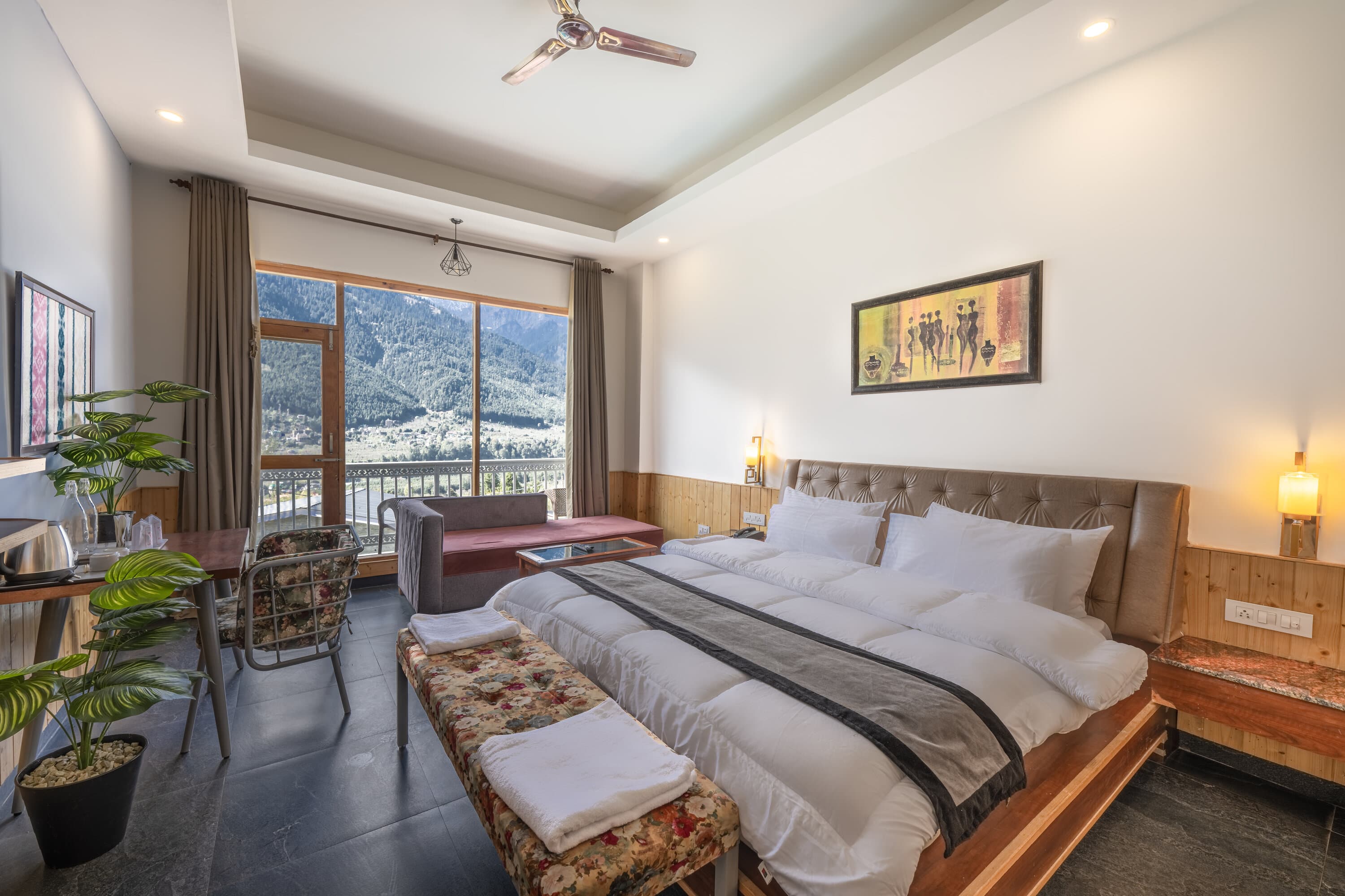 Deluxe Room with Balcony (Mountain View) - Image 1