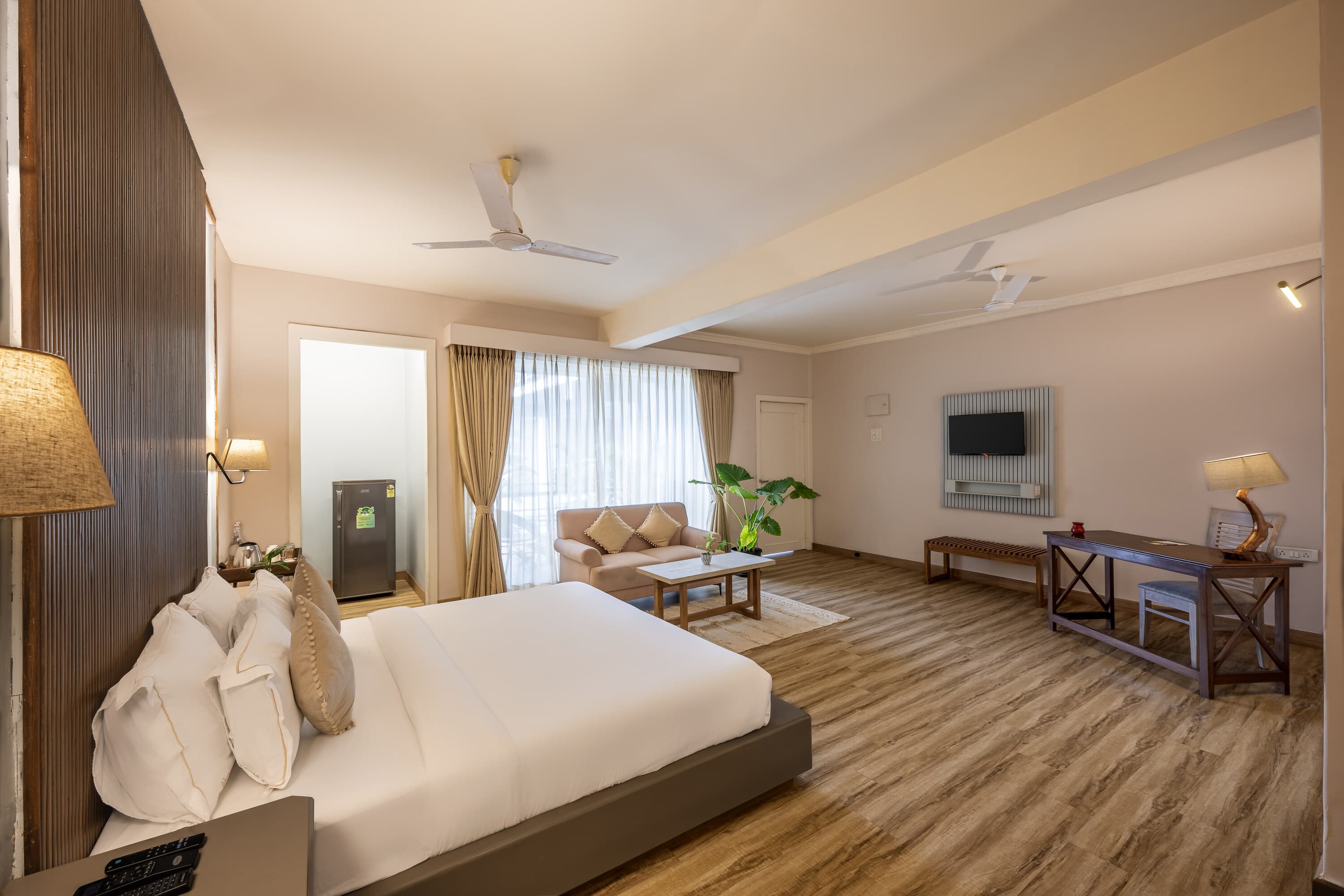 Executive Suite Room - Image 1