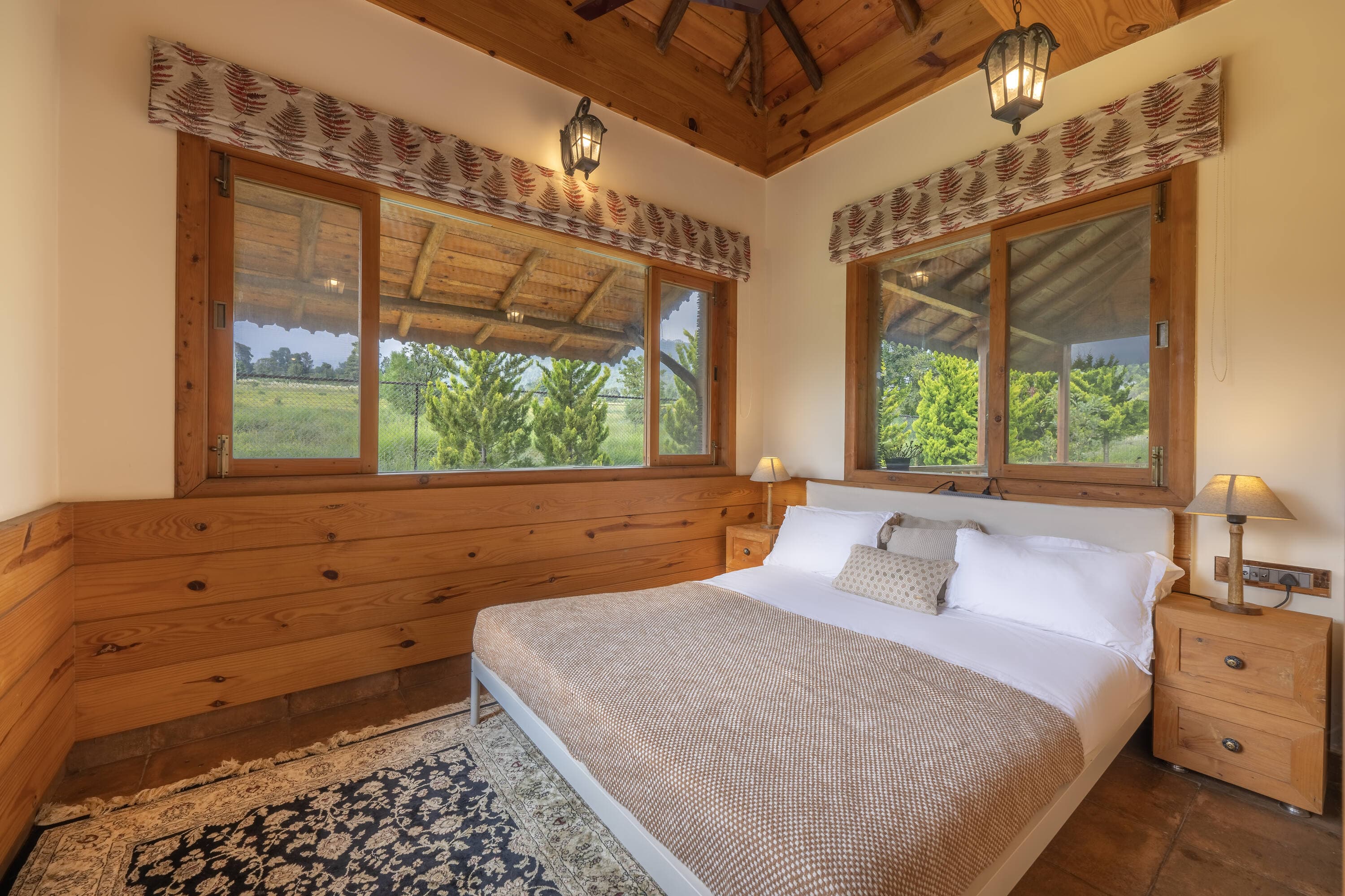 Tranquil Mountain Hideaway - Image 1