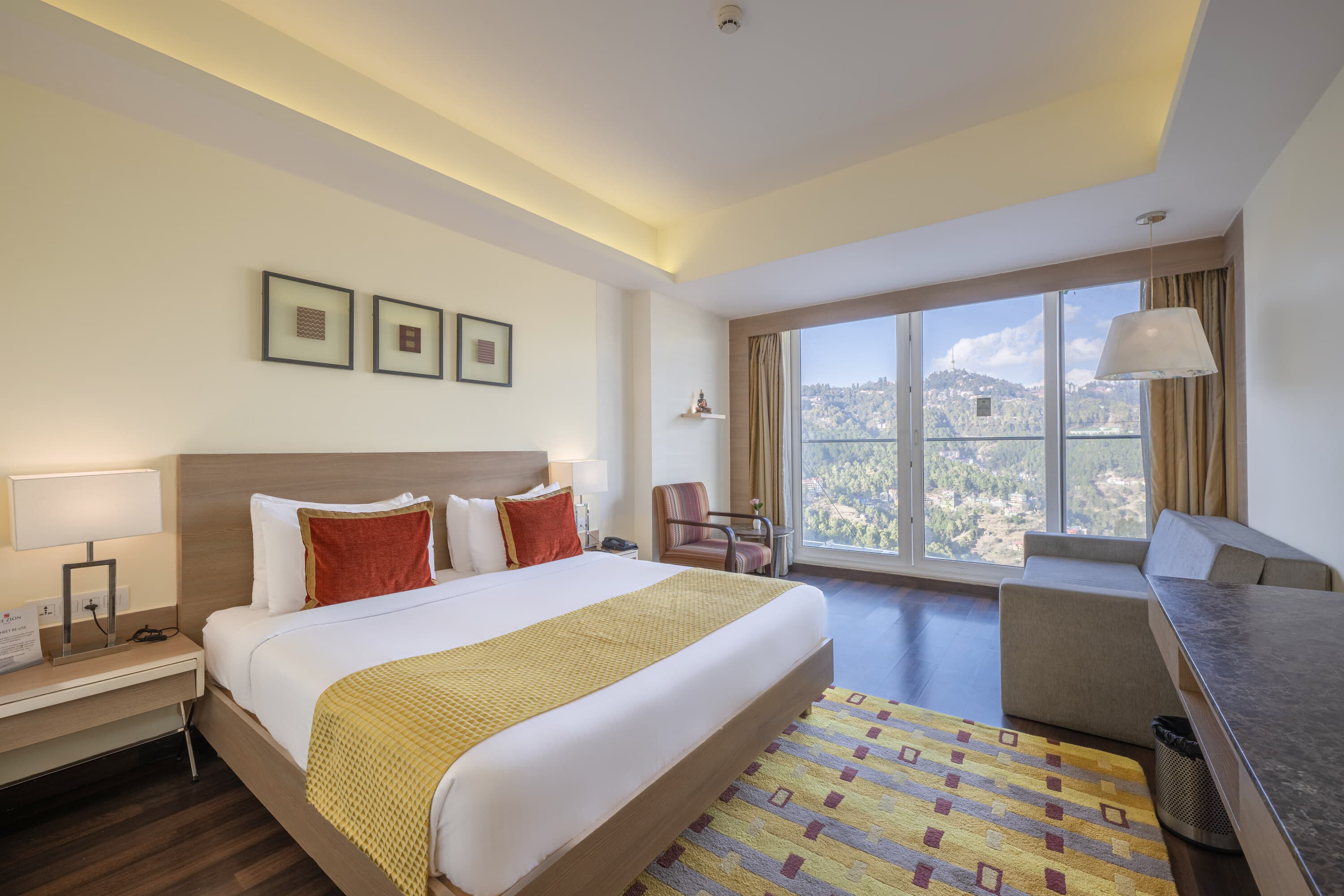 Executive Room - Image 1