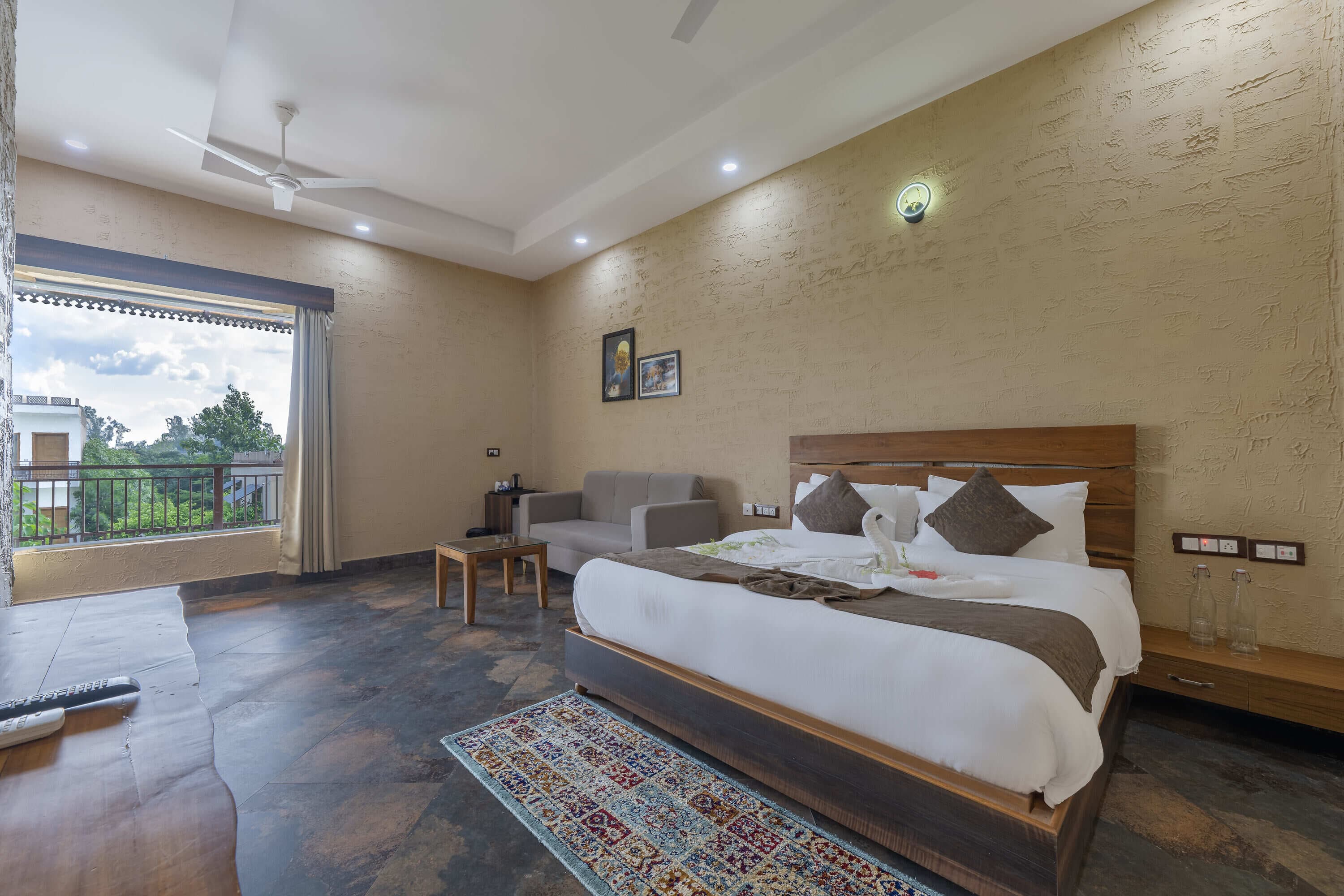 Luxury Family Room with Balcony (Garden View) - Image 1