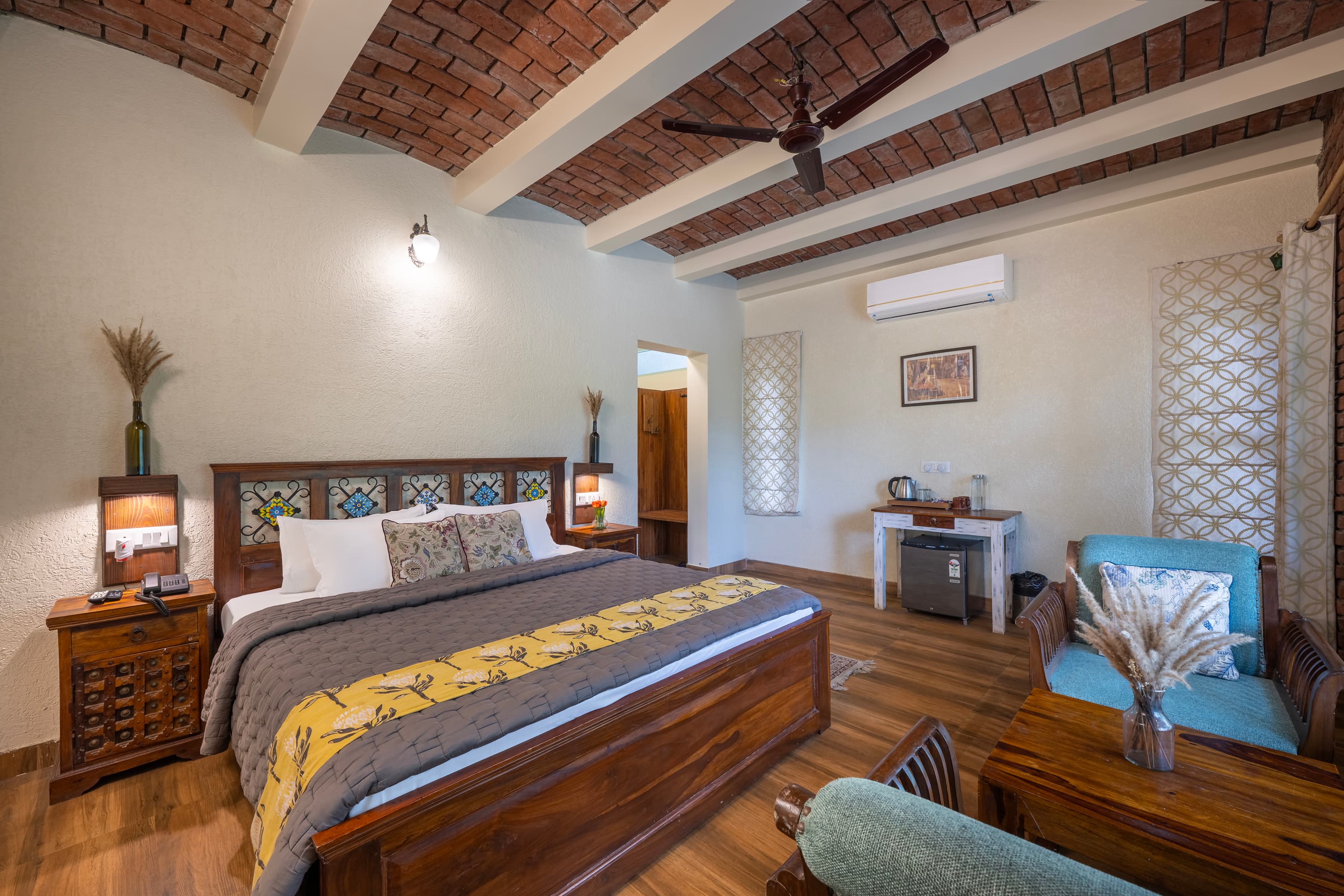 Superior Deluxe Room with Balcony (Lake View) - Image 1