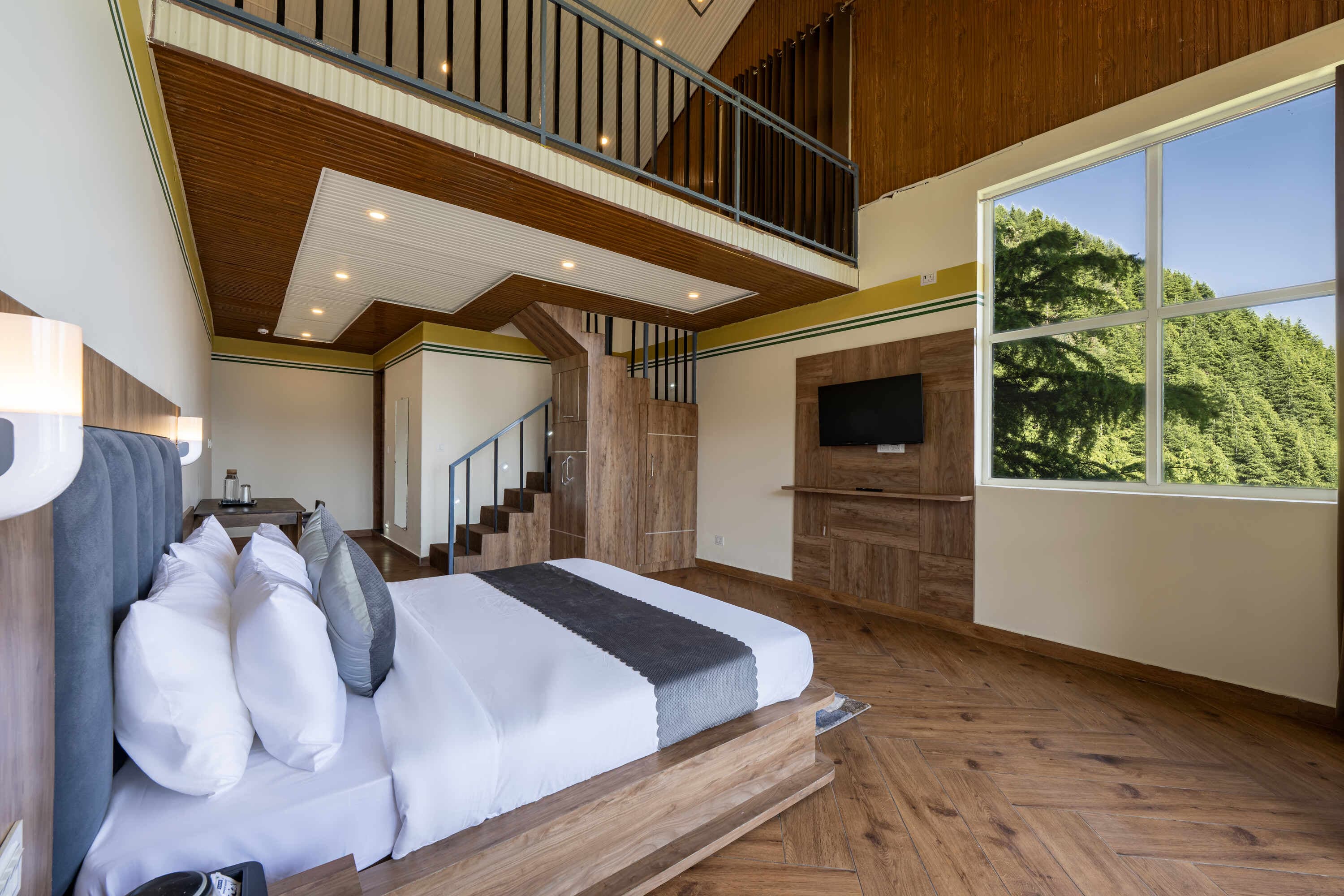 Duplex Attic Room with Balcony (Valley View) - Image 1