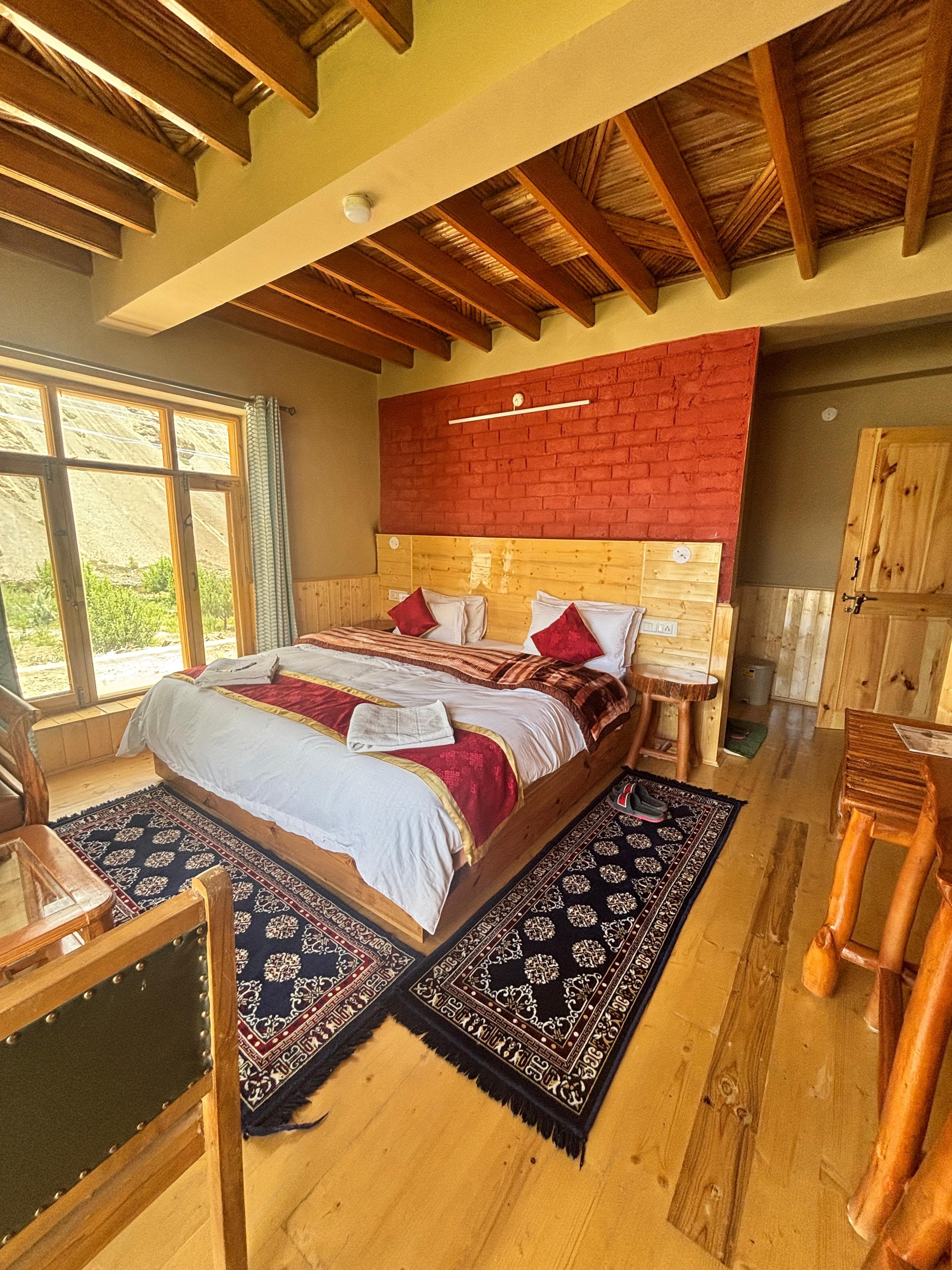 Premium Room with Balcony - Image 1