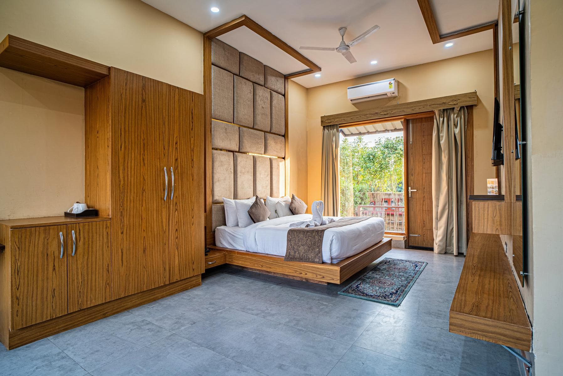 Executive Room (Partial View) - Image 1